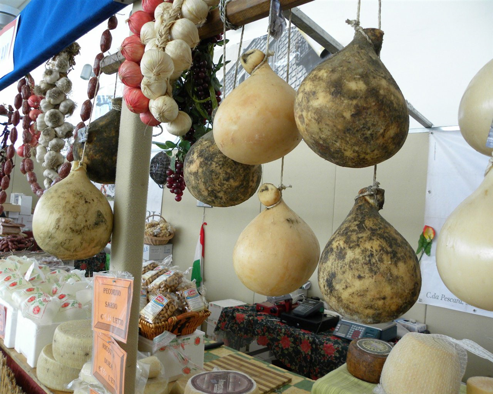 Caciocavallo Podolico from Gargano-Apuliatv